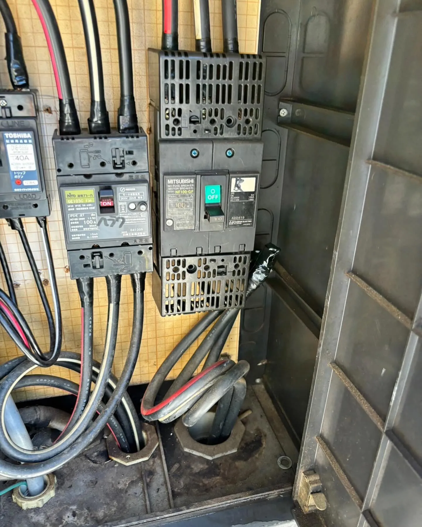 動力線の取り外しを行いました!